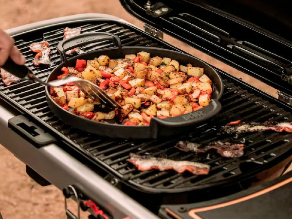 Газовый гриль WEBER Traveler в Ижевске Газовый гриль WEBER Traveler в Ижевске