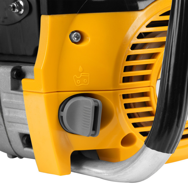 Пила цепная бензиновая DGS-5820, шина 50 см, 58 см3, 4.1 л.с, шаг 0.325, паз 1.5 мм, 76 звеньев Denzel в Ижевске