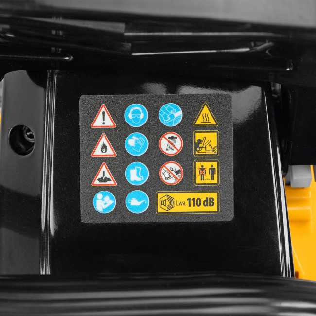 Пила цепная бензиновая DGS-5820, шина 50 см, 58 см3, 4.1 л.с, шаг 0.325, паз 1.5 мм, 76 звеньев Denzel в Ижевске