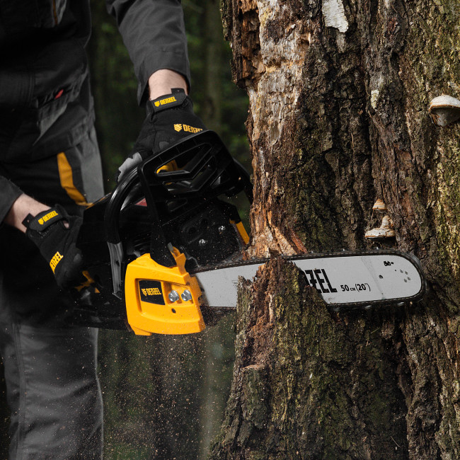 Пила цепная бензиновая DGS-5820, шина 50 см, 58 см3, 4.1 л.с, шаг 0.325, паз 1.5 мм, 76 звеньев Denzel в Ижевске