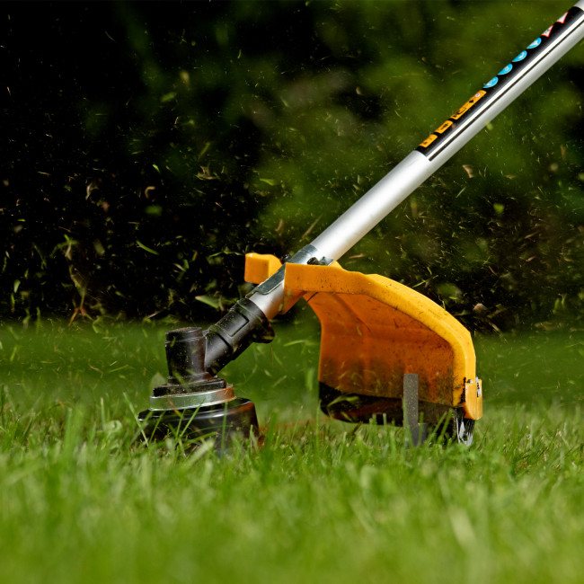 Триммер бензиновый DTL-43, 43 см3, неразъемная штанга, состоит из 2 частей Denzel в Ижевске Триммер бензиновый DTL-43, 43 см3, неразъемная штанга, состоит из 2 частей Denzel в Ижевске