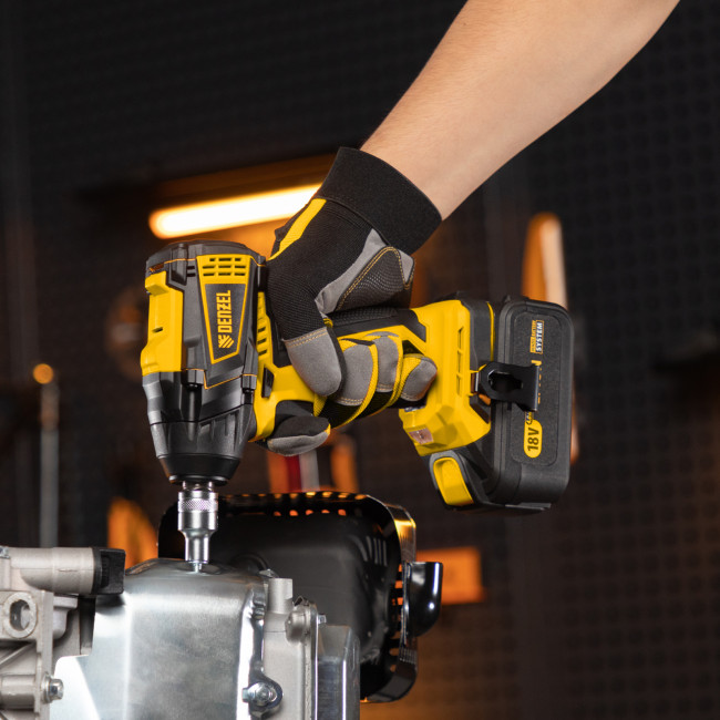 Гайковерт ударный аккумуляторный бесщет CIW-IB-300-0, Li-ion, 18В, 300Нм Denzel в Ижевске